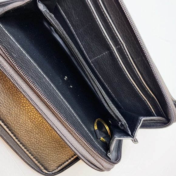 Buxton Double Zip Organizer Women's Wallet Clutch in Gunmetal Silver Est 1899 - Picture 6 of 9